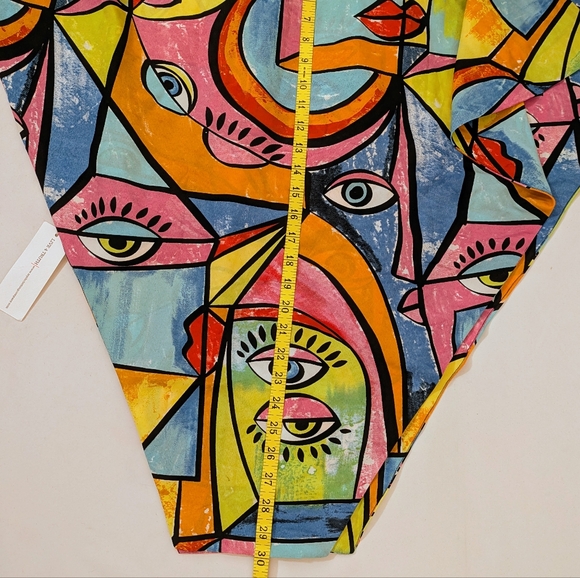 Live 4 Truth Vibrant Abstract "Eyes" Crop Blouse - NWT - Picture 9 of 11